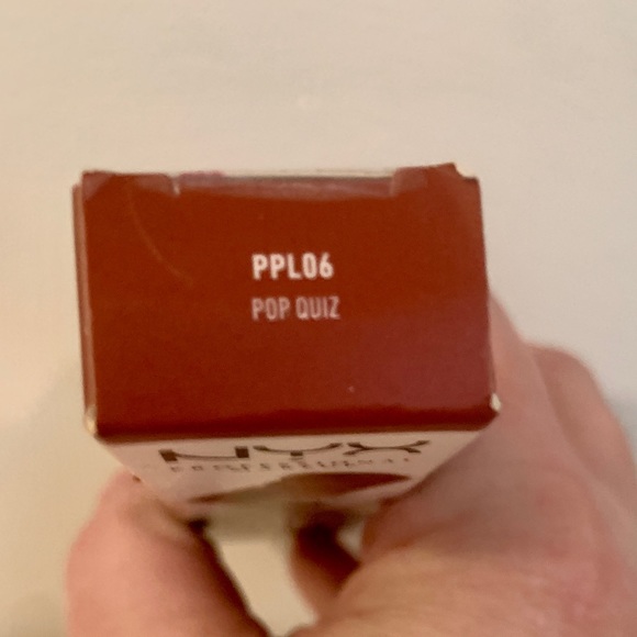 Add on to any order! NYX Powder Puff Lippie - Picture 3 of 3